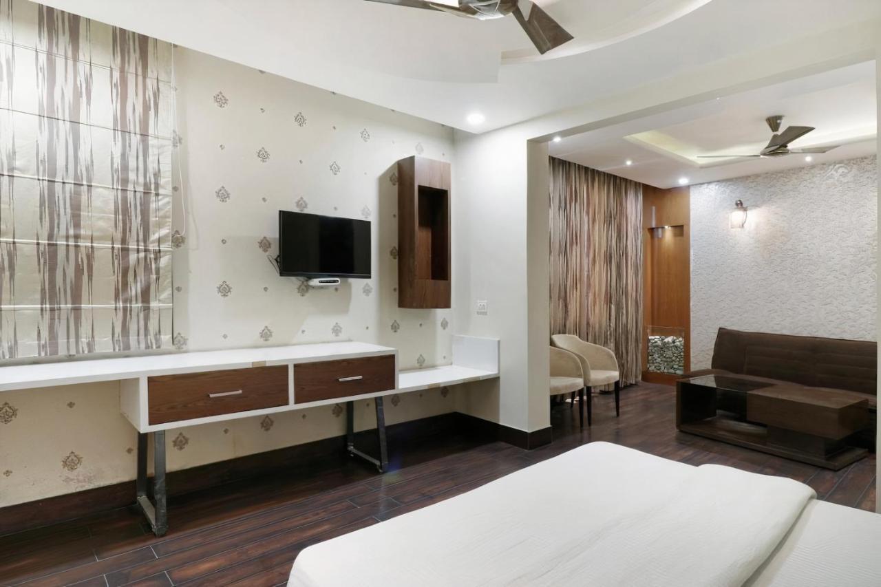 Hotel Himalaya Haridwār Exteriör bild
